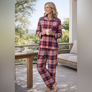 Soft Women's Plaid Pajama Set NWT Sm and Med